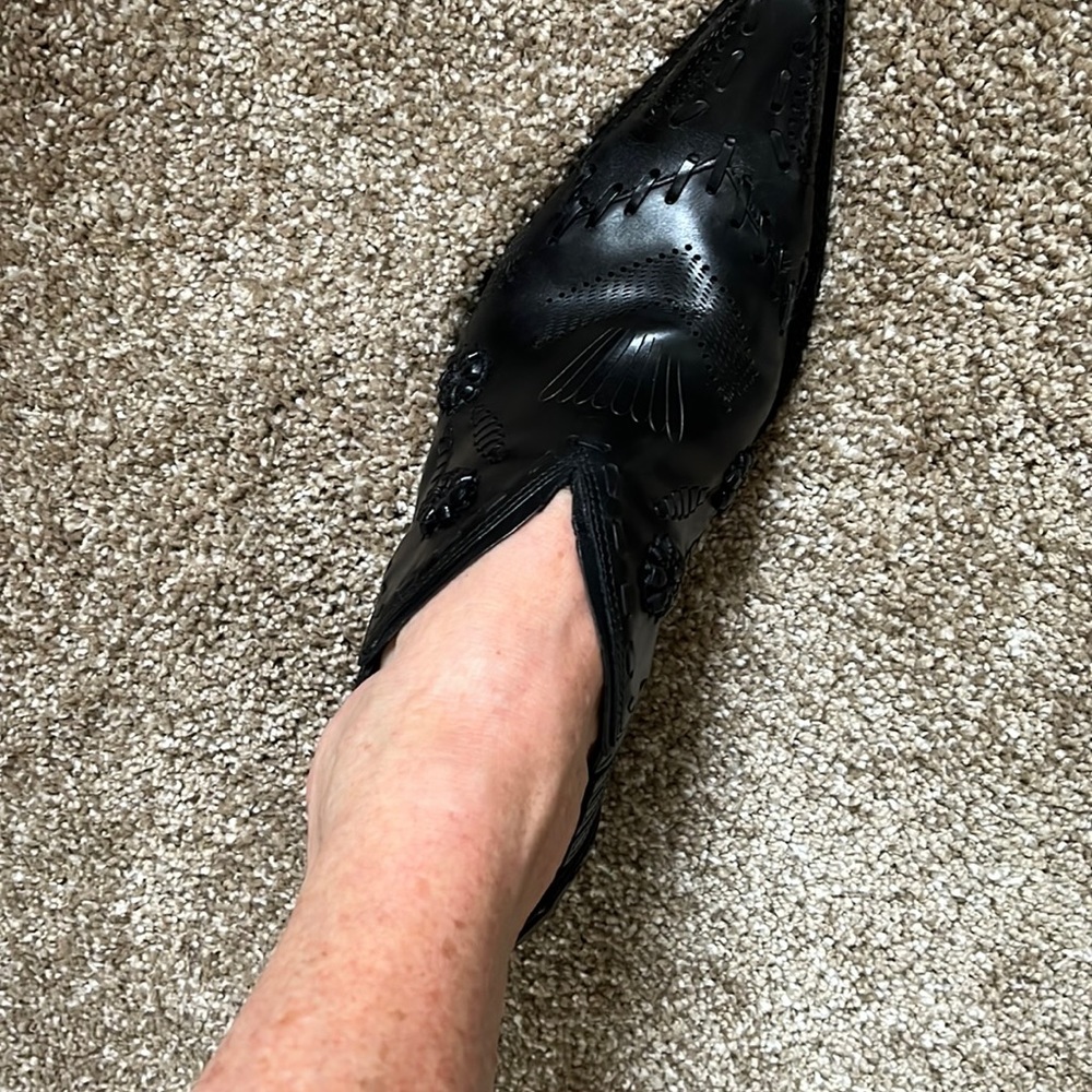 BCBG girls shoe booties black